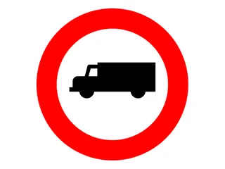 R-106. Entrada prohibida a camiones.